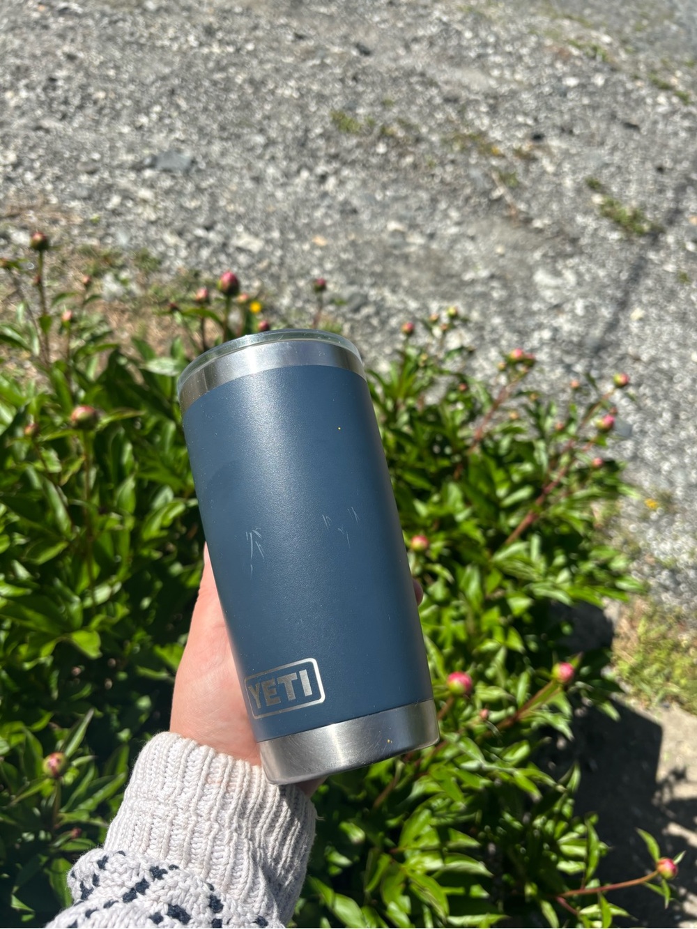 Yeti Rambler Tumbler in Blue with Stainless Accents - Picture 2 of 6